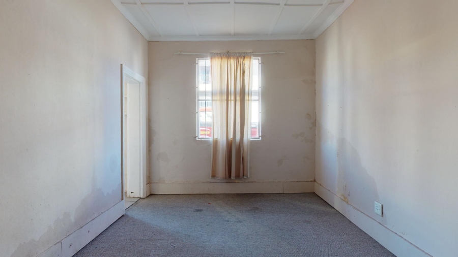 6 Bedroom Property for Sale in North End Eastern Cape